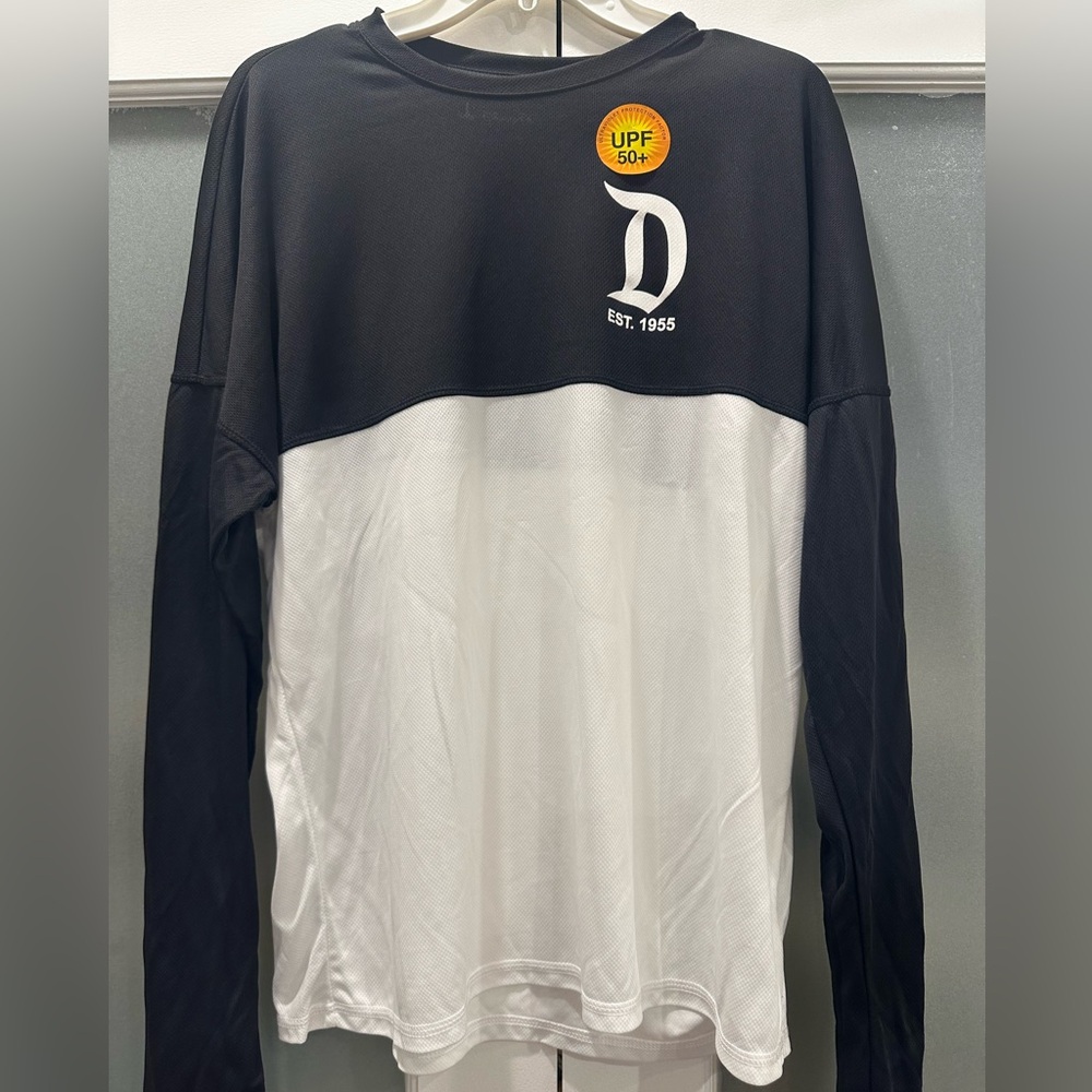 Disneyland Black and White Long Sleeve Mesh/rash guard spirit Jersey NWT